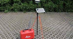 GNSS Empfänger Leica GS 14 mit Tablet - vorbereitet für Messung in Dahme